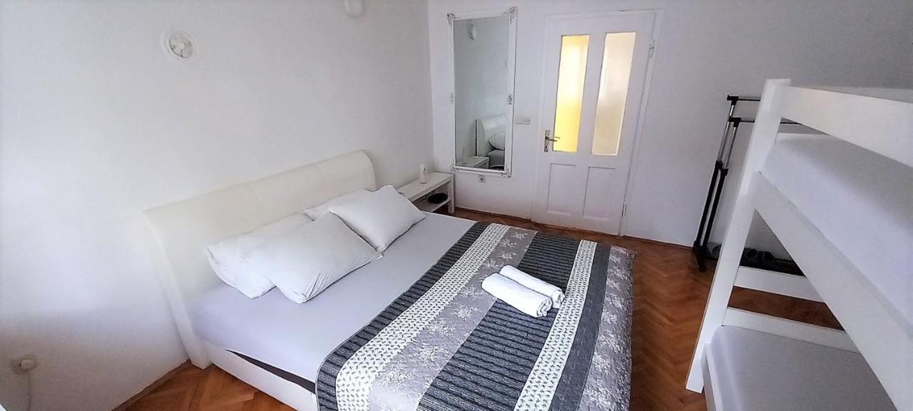 Apartment Tiger Lily Mostar Exteriör bild